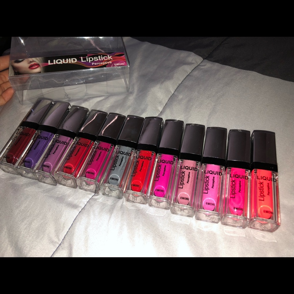 12 Liquid Lipsticks